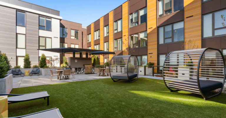 apartment community in kirkland, washington